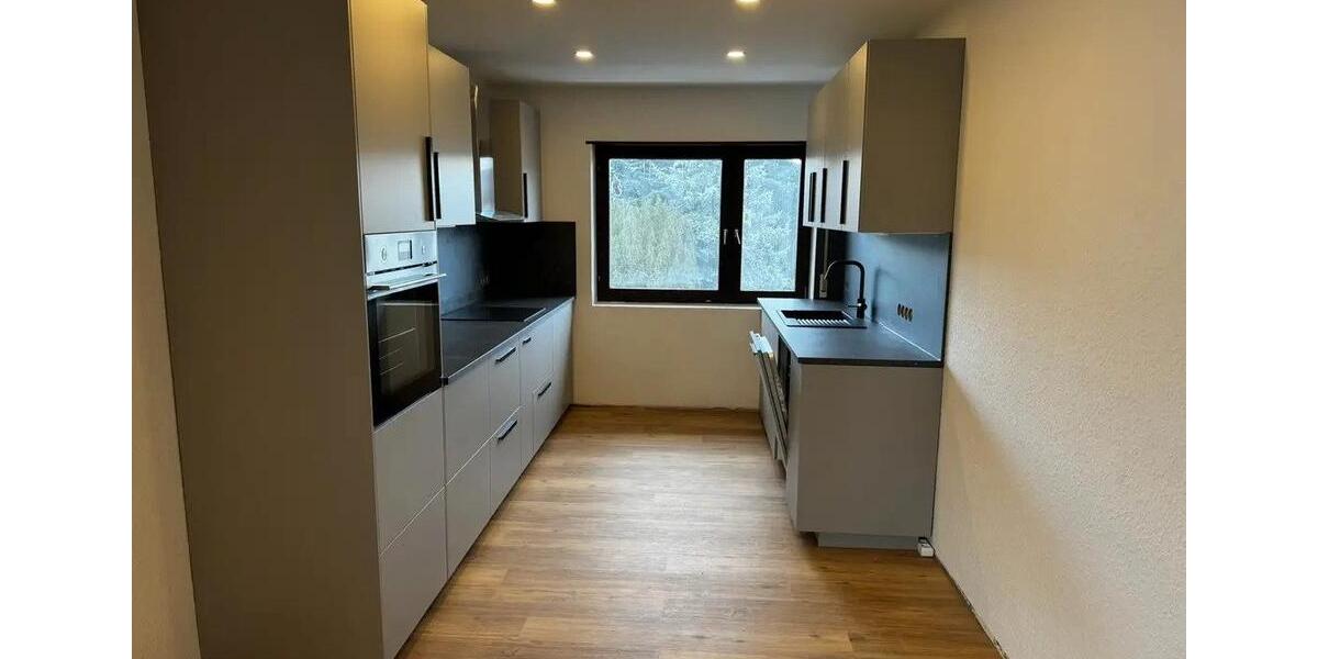 Maisonettenwohnung Eppelheim - 6 Zimmer, 204 m&sup2;, 2.400&euro; | Angebot:26279727