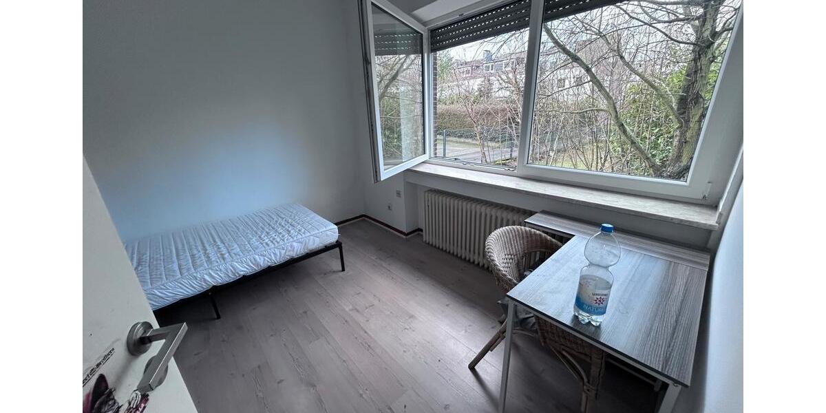 Wohnen auf Zeit Aachen Aachen-Mitte - 1 Zimmer, 10 m&sup2;, 330&euro; | Angebot:24756908