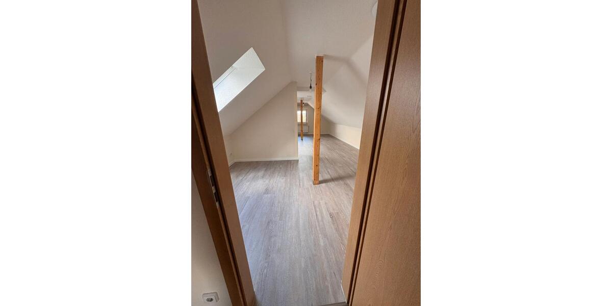 Dachgeschoßwohnung Nordhausen - 1 Zimmer, 35 m&sup2;, 433&euro; | Angebot:25989726