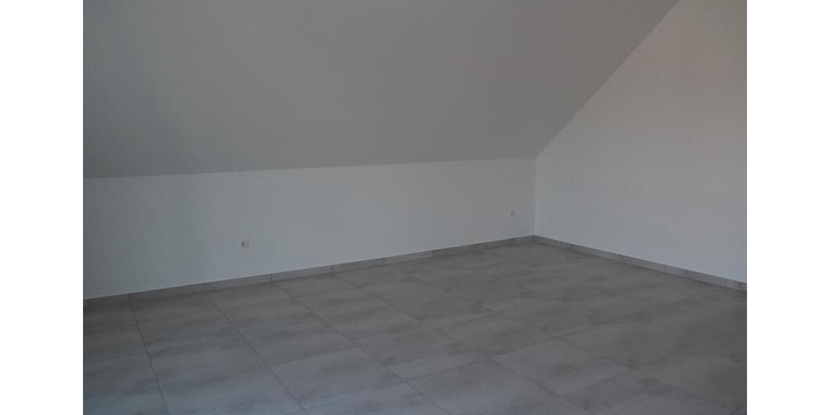 Dachgeschoßwohnung Westoverledingen - 3 Zimmer, 71 m&sup2;, 780&euro; | Angebot:26252515