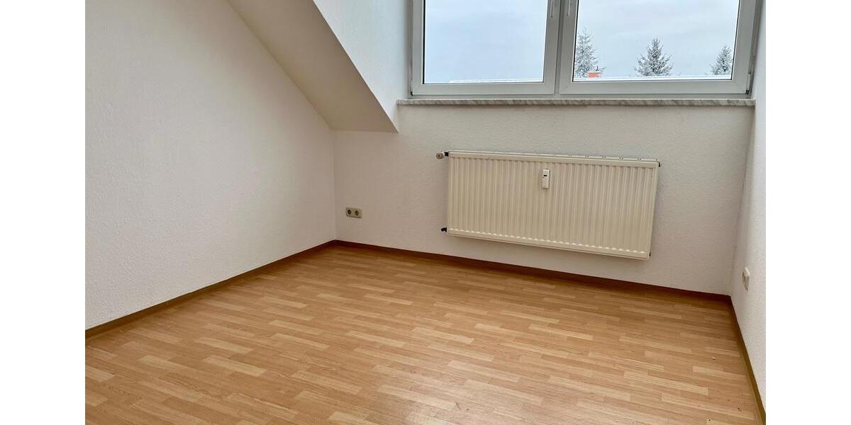 Etagenwohnung Oelsnitz (Vogtland) - 4 Zimmer, 86 m&sup2;, 472&euro; | Angebot:24663735