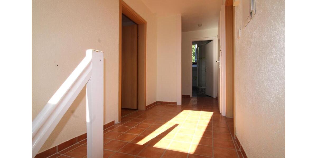 Einfamilienhaus Gunzenhausen - 8 Zimmer, 184 m&sup2;, 2.050&euro; | Angebot:24679181