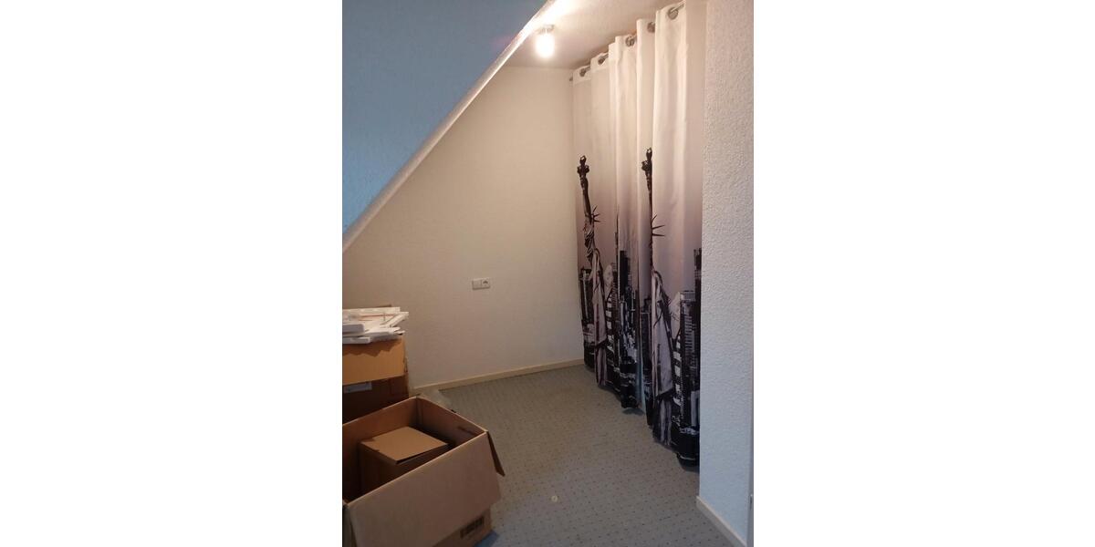 Dachgeschoßwohnung Alsleben (Saale) - 2 Zimmer, 45 m&sup2;, 270&euro; | Angebot:26305314