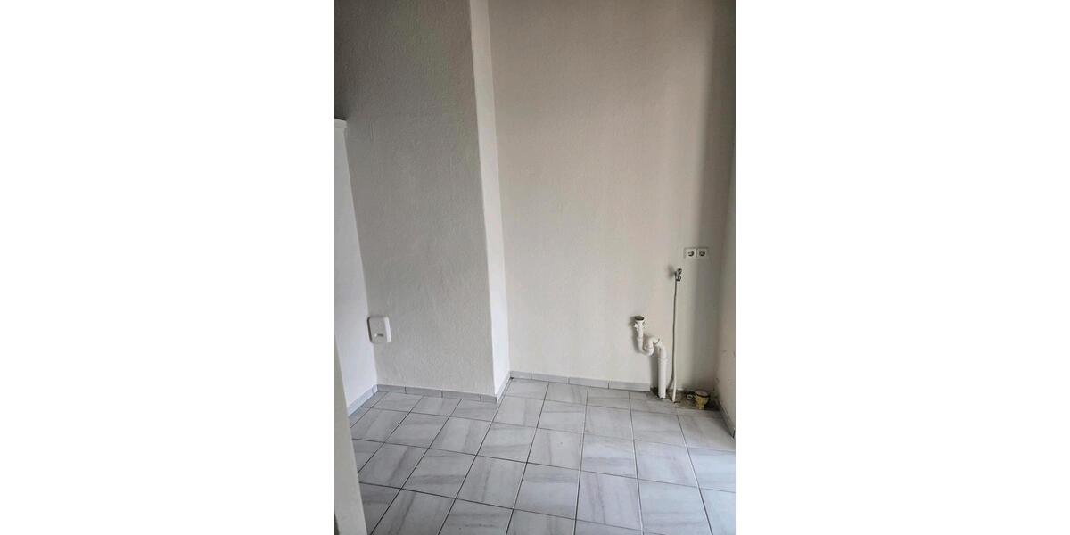 Erdgeschoßwohnung Pinneberg - 5 Zimmer, 150 m&sup2;, 2.300&euro; | Angebot:26381904
