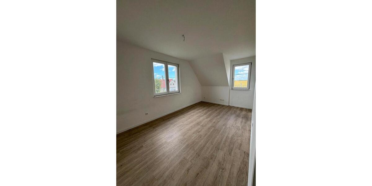 Etagenwohnung Papendorf - 5 Zimmer, 145 m&sup2;, 500&euro; | Angebot:24659044
