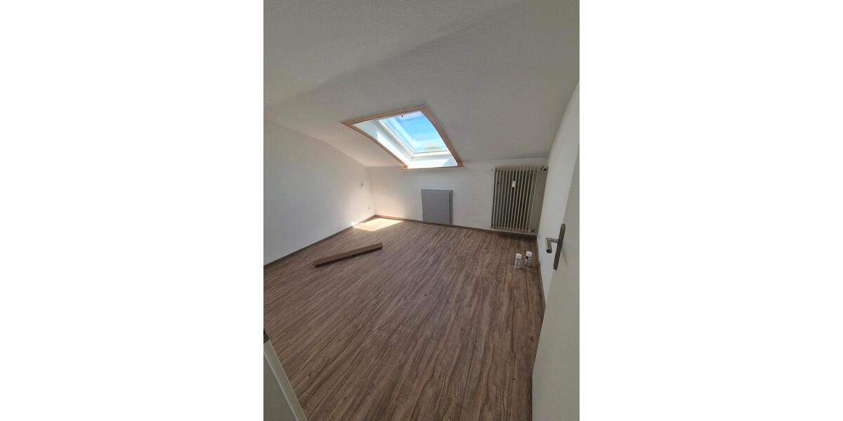 Dachgeschoßwohnung Losheim am See - 2.5 Zimmer, 74 m&sup2;, 577&euro; | Angebot:26283691