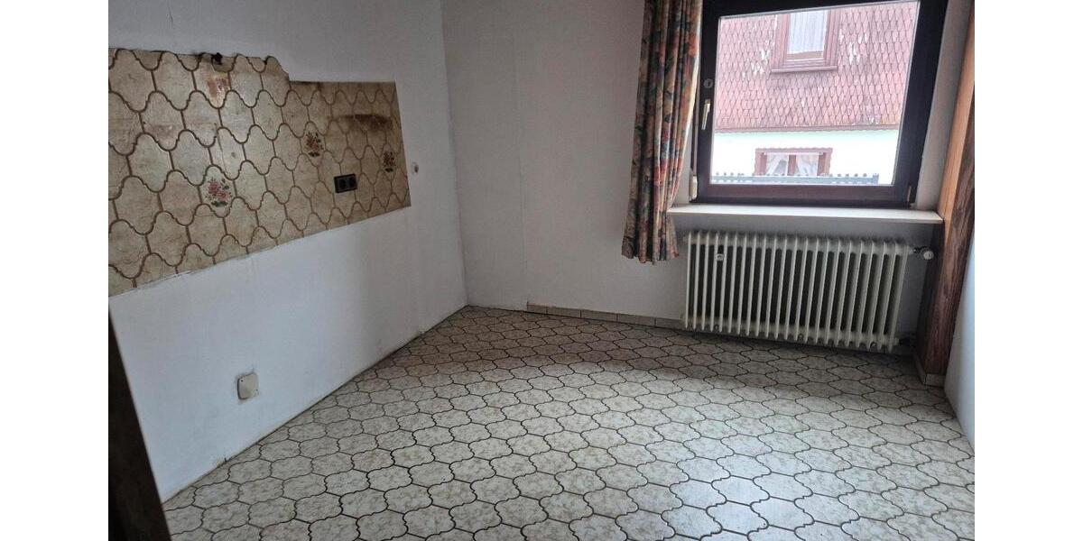 Mietwohnung 3-4 Zimmer zentral in Bad König 4 zimmer