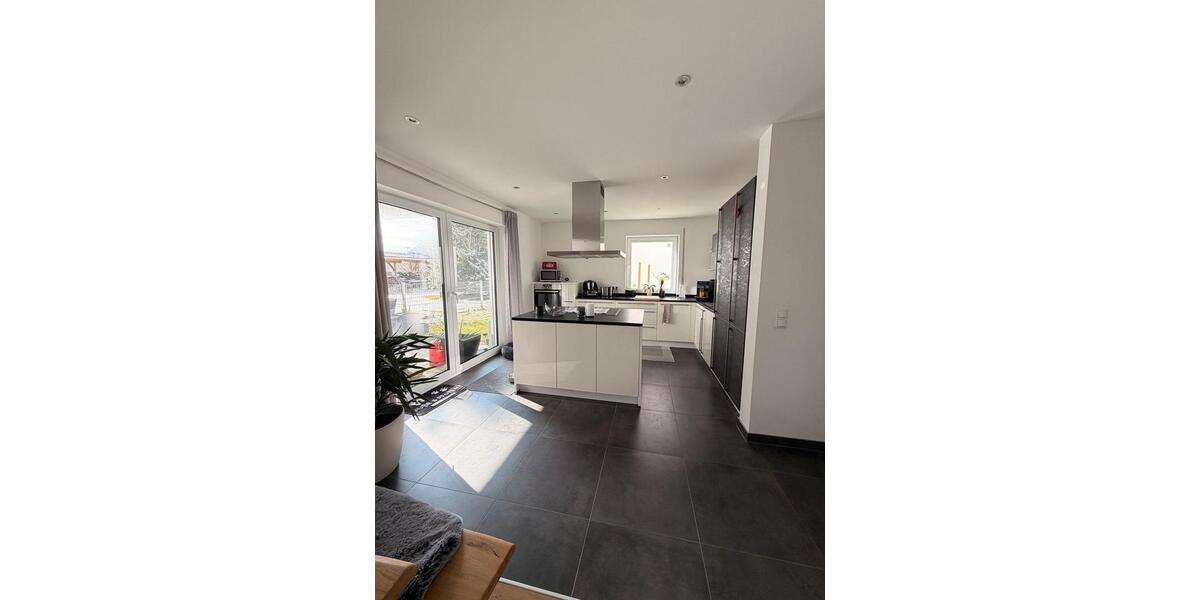 Erdgeschoßwohnung Schwabmünchen - 4 Zimmer, 121 m&sup2;, 1.700&euro; | Angebot:25170477