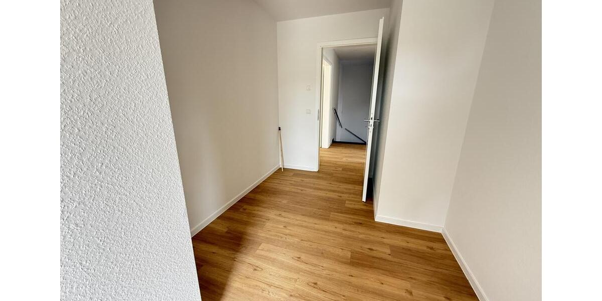 Dachgeschoßwohnung Bad Zwischenahn - 3 Zimmer, 79 m&sup2;, 1.090&euro; | Angebot:25054840