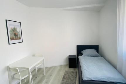 Wohnen auf Zeit Neukirchen - 8 Zimmer, 160 m&sup2;, 18&euro; | Angebot:26252083