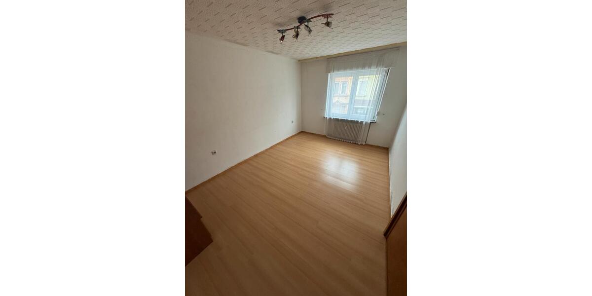Etagenwohnung Sankt Ingbert - 5 Zimmer, 120 m&sup2;, 850&euro; | Angebot:24364808