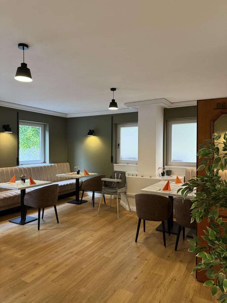 Gastronomie in Karlsruhe 1.100 € 270 m²