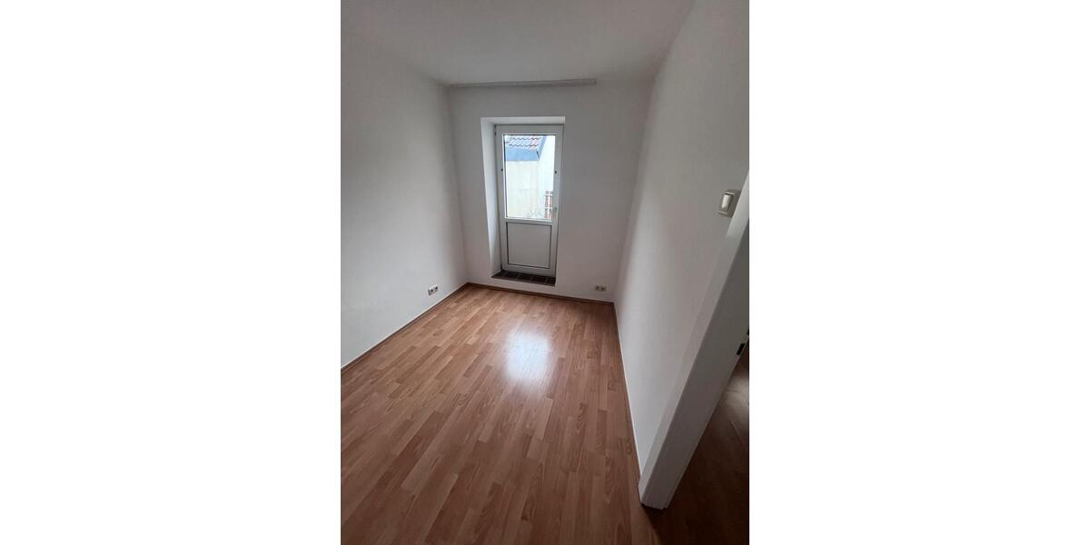 Etagenwohnung Geilenkirchen - 5 Zimmer, 105 m&sup2;, 1.050&euro; | Angebot:26279681