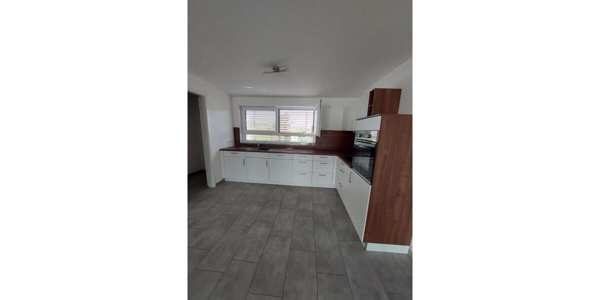 Dachgeschoßwohnung Lauffen am Neckar - 3.5 Zimmer, 91 m&sup2;, 1.150&euro; | Angebot:26676244
