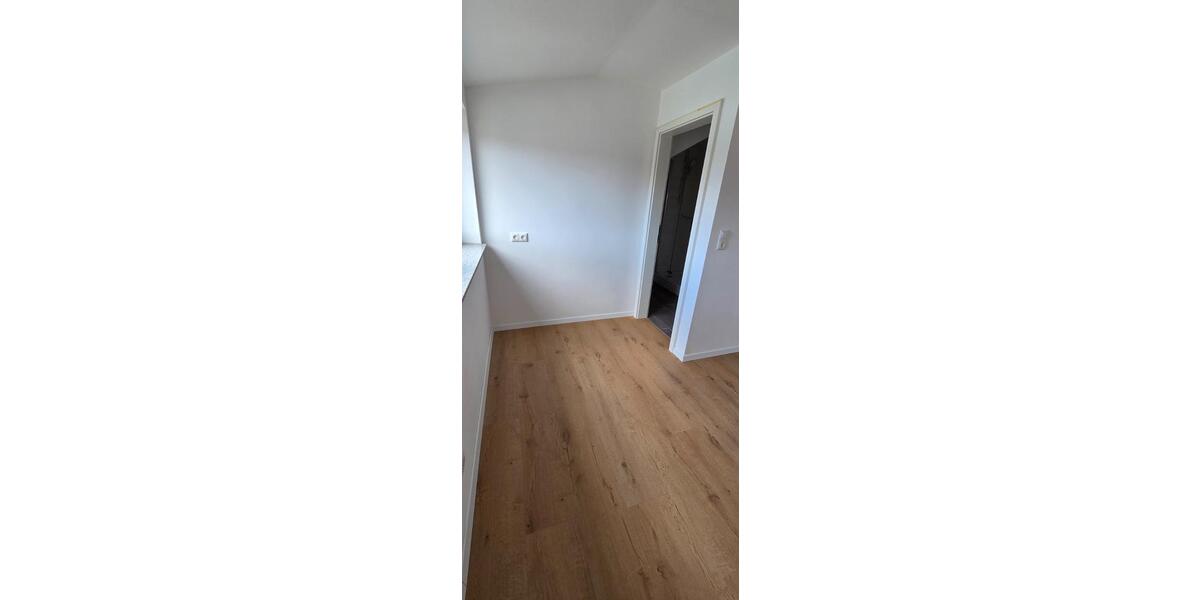 Dachgeschoßwohnung Erlangen Bruck - 2 Zimmer, 37 m&sup2;, 700&euro; | Angebot:25935700