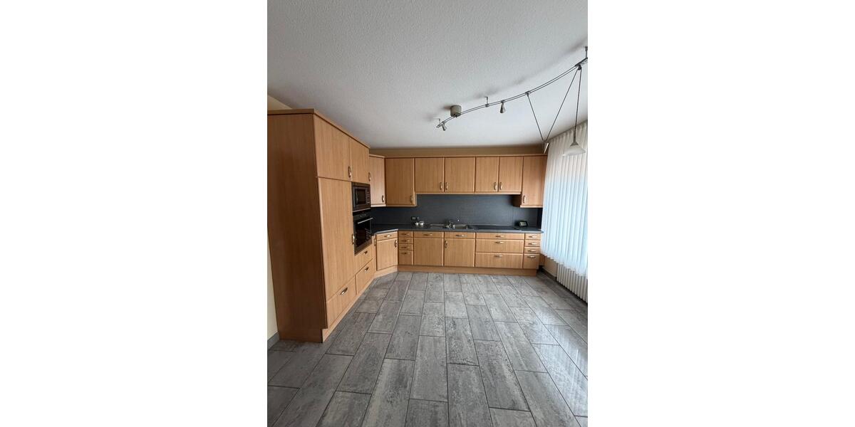 Erdgeschoßwohnung Heinsberg - 7.5 Zimmer, 135 m&sup2;, 800&euro; | Angebot:26223870