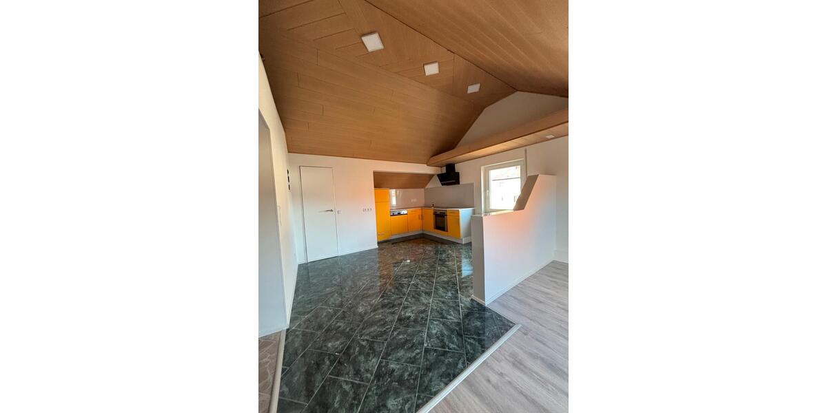 Dachgeschoßwohnung Frankenberg (Eder) - 3 Zimmer, 65 m&sup2;, 600&euro; | Angebot:25049887