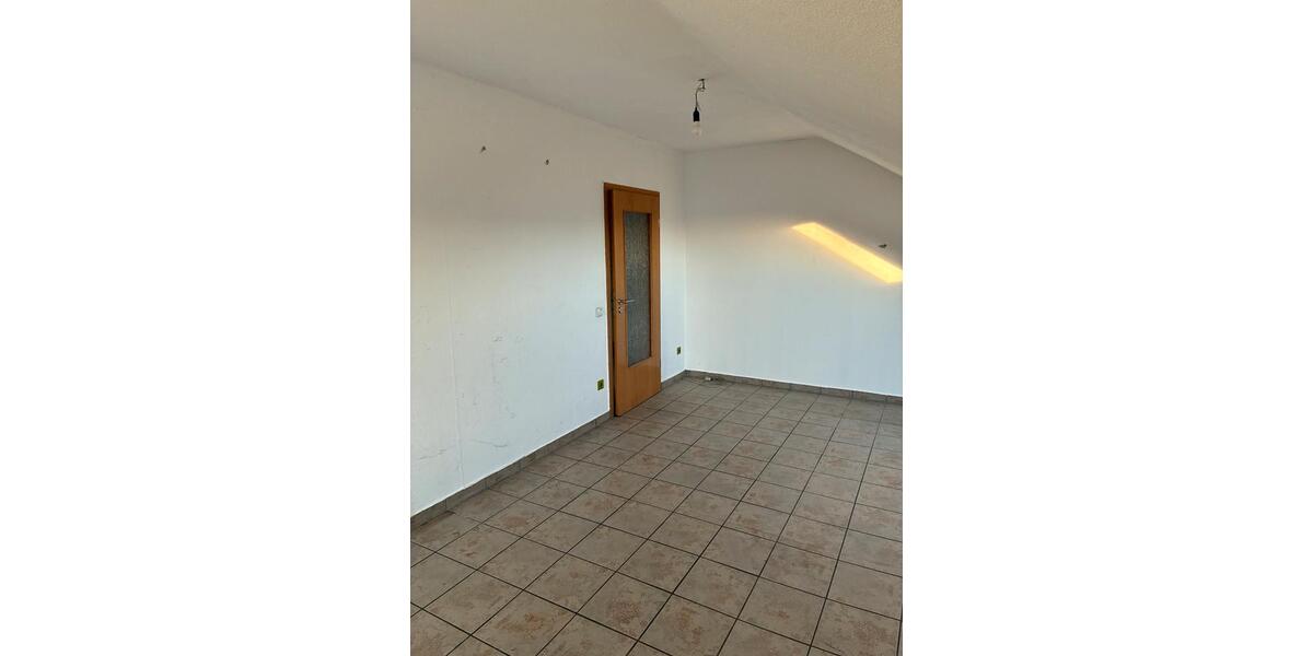 2ZKB 79qm helle Dachgeschosswohnung mit Westbalkon 2 zimmer