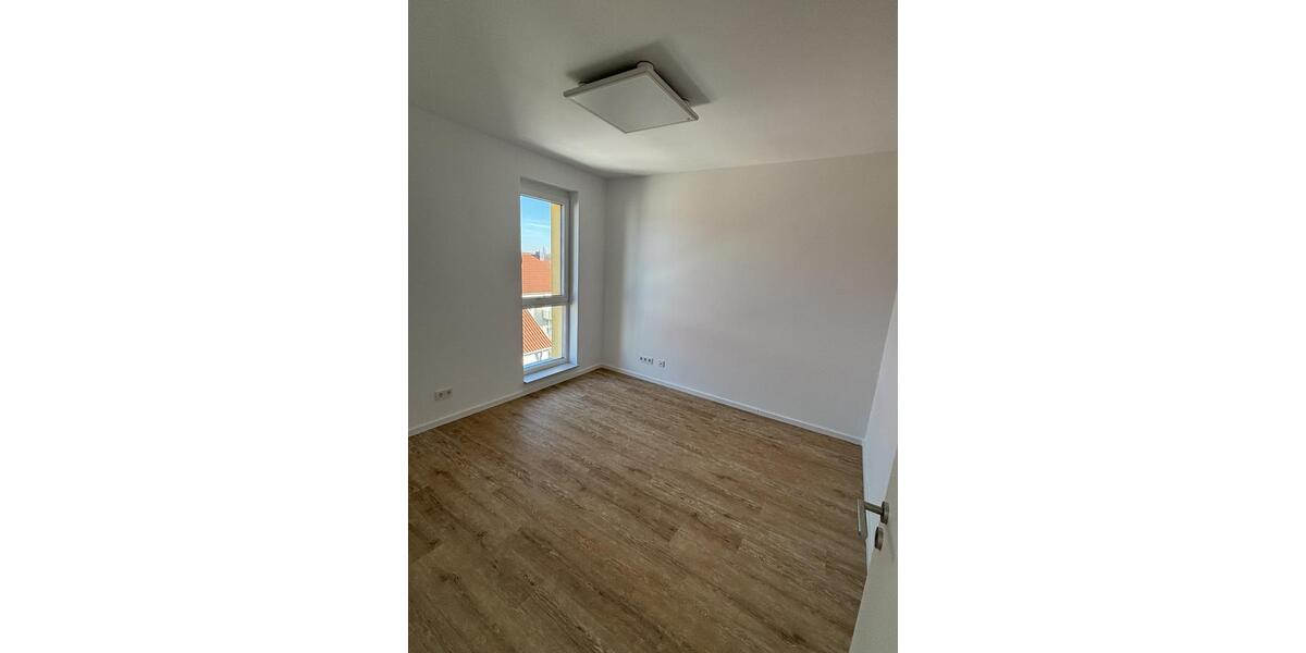 Dachgeschoßwohnung Barleben - 4 Zimmer, 111 m&sup2;, 1.557&euro; | Angebot:24866476