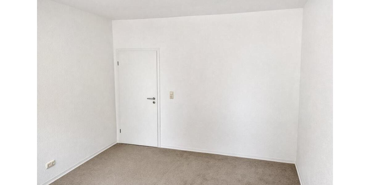 Etagenwohnung Eisenberg - 3 Zimmer, 65 m&sup2;, 490&euro; | Angebot:25633292