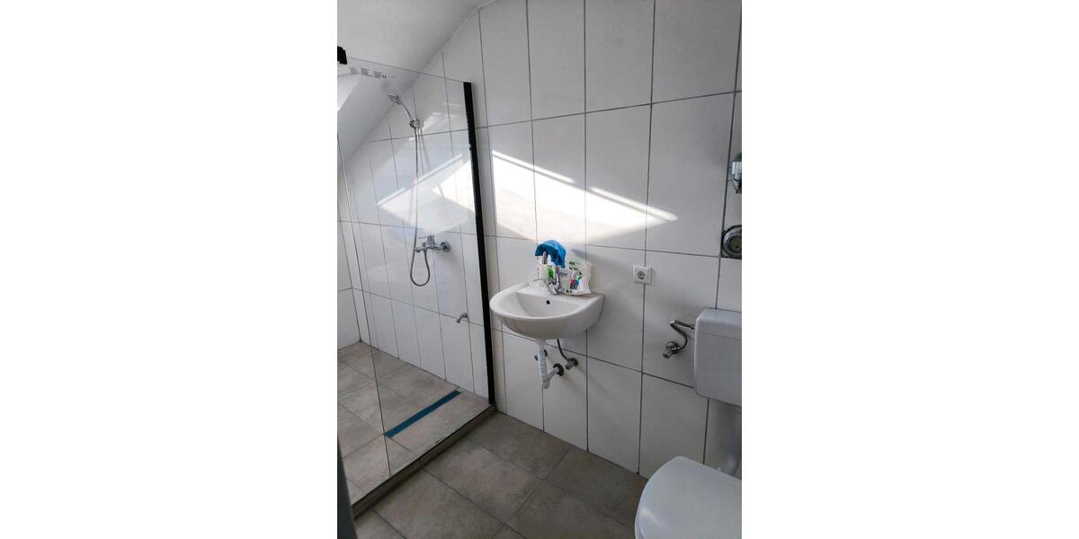 Dachgeschoßwohnung Stuttgart Feuerbach - 1.5 Zimmer, 34 m&sup2;, 850&euro; | Angebot:26616081