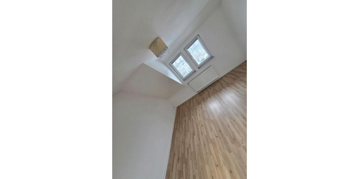 Dachgeschoßwohnung Siegen Dillnhütten - 1 Zimmer, 53 m&sup2;, 498&euro; | Angebot:26527981