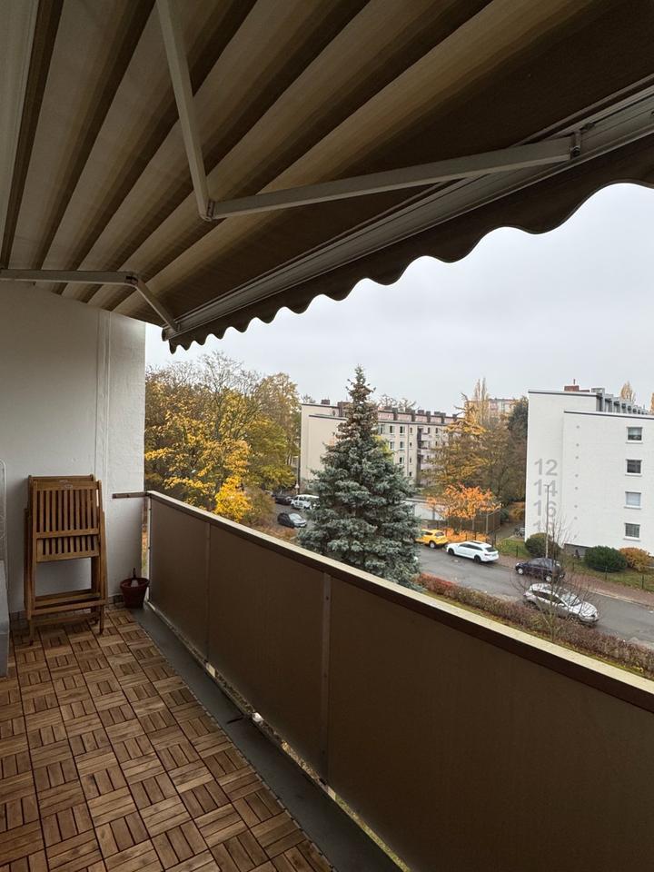 Möblierte 3,5-Zimmer-Wohnung (83 m²) in Hannover-Döhren zimmer