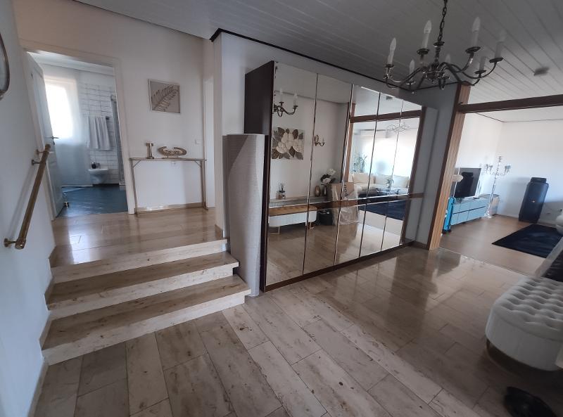 5 Zi. OG Wohnung mit Gartennutzung, Balkon und Garage 5 zimmer