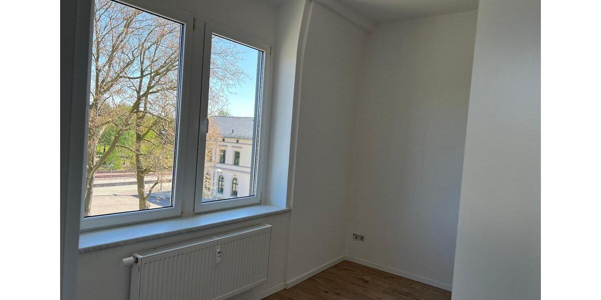 Etagenwohnung Oelsnitz (Erzgebirge) - 2 Zimmer, 75 m&sup2;, 420&euro; | Angebot:24490812