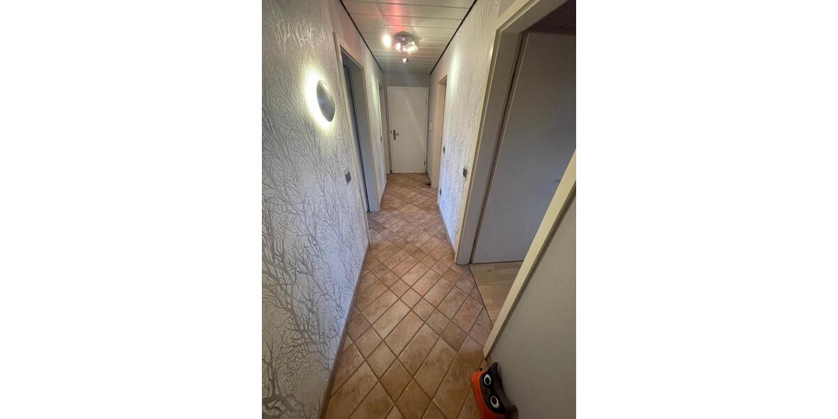 Dachgeschoßwohnung Moers Rheinkamp - 2.5 Zimmer, 67 m&sup2;, 690&euro; | Angebot:24726970