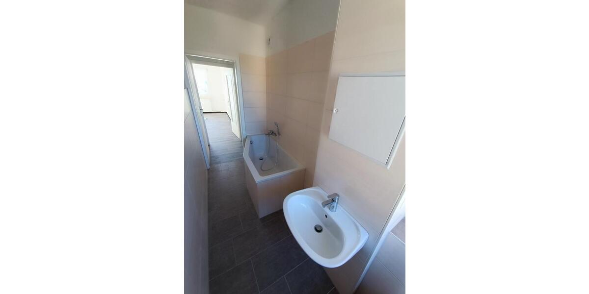 Etagenwohnung Osterburg (Altmark) - 4 Zimmer, 74 m&sup2;, 400&euro; | Angebot:25917997