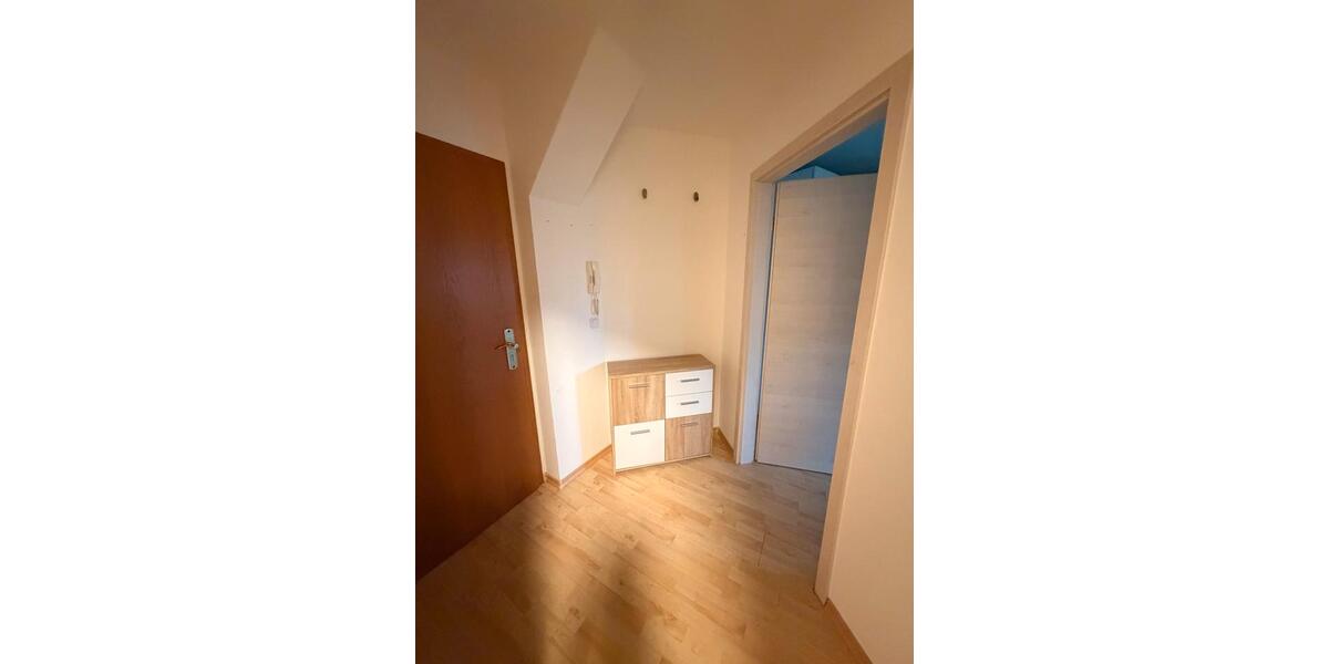 Dachgeschoßwohnung Zschopau - 1 Zimmer, 27 m&sup2;, 320&euro; | Angebot:24944108