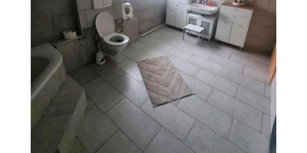 Etagenwohnung Burladingen - 4 Zimmer, 115 m&sup2;, 950&euro; | Angebot:24867021