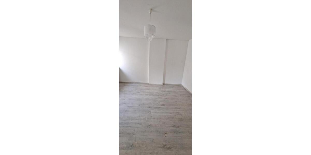 Etagenwohnung Siegen - 1 Zimmer, 72 m&sup2;, 735&euro; | Angebot:26566447