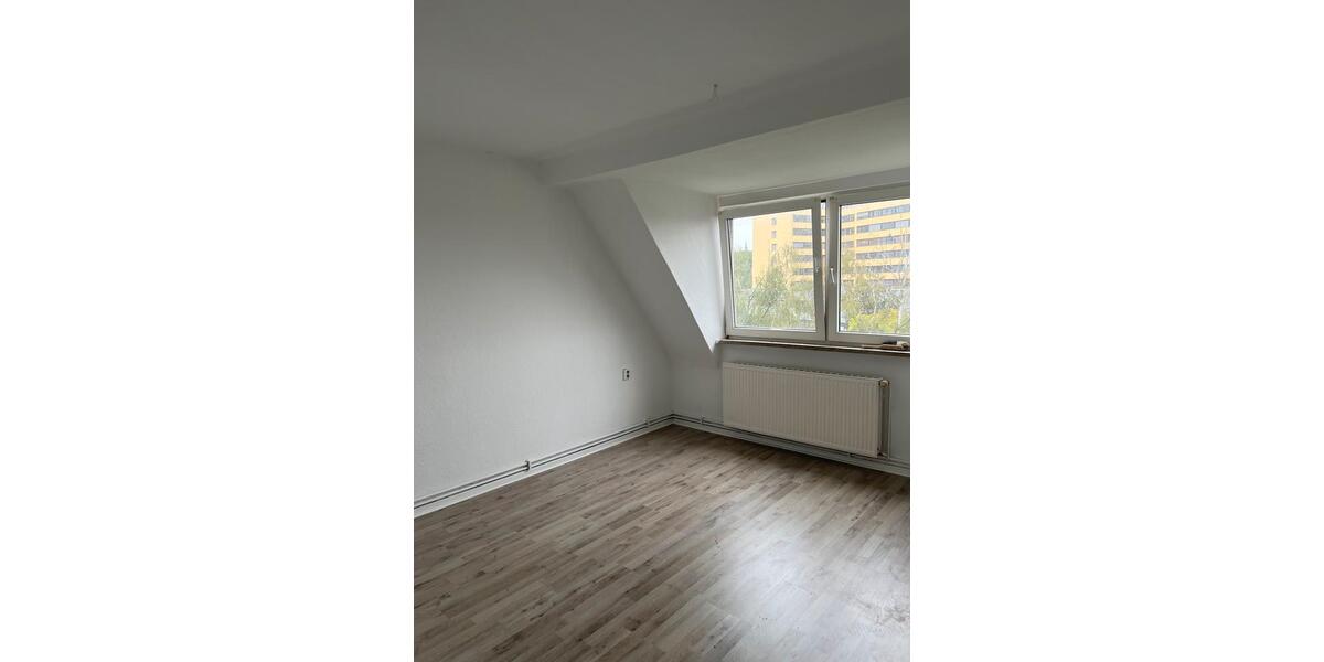 Dachgeschoßwohnung Helmstedt - 3 Zimmer, 60 m&sup2;, 650&euro; | Angebot:26636505