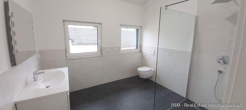 *AMERICAIN WELCOME*exklusives und modernes Reiheneckhaus mit Terrasse und Garten in bevorzugter Lage 6 zimmer