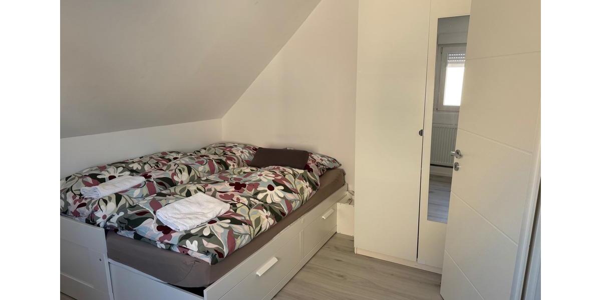 Wohnen auf Zeit Karlsruhe Hagsfeld - 2 Zimmer, 40 m&sup2;, 1.090&euro; | Angebot:26219649