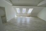Dachgeschoßwohnung Greiz - 4 Zimmer, 152 m&sup2;, 836&euro; | Angebot:26462524
