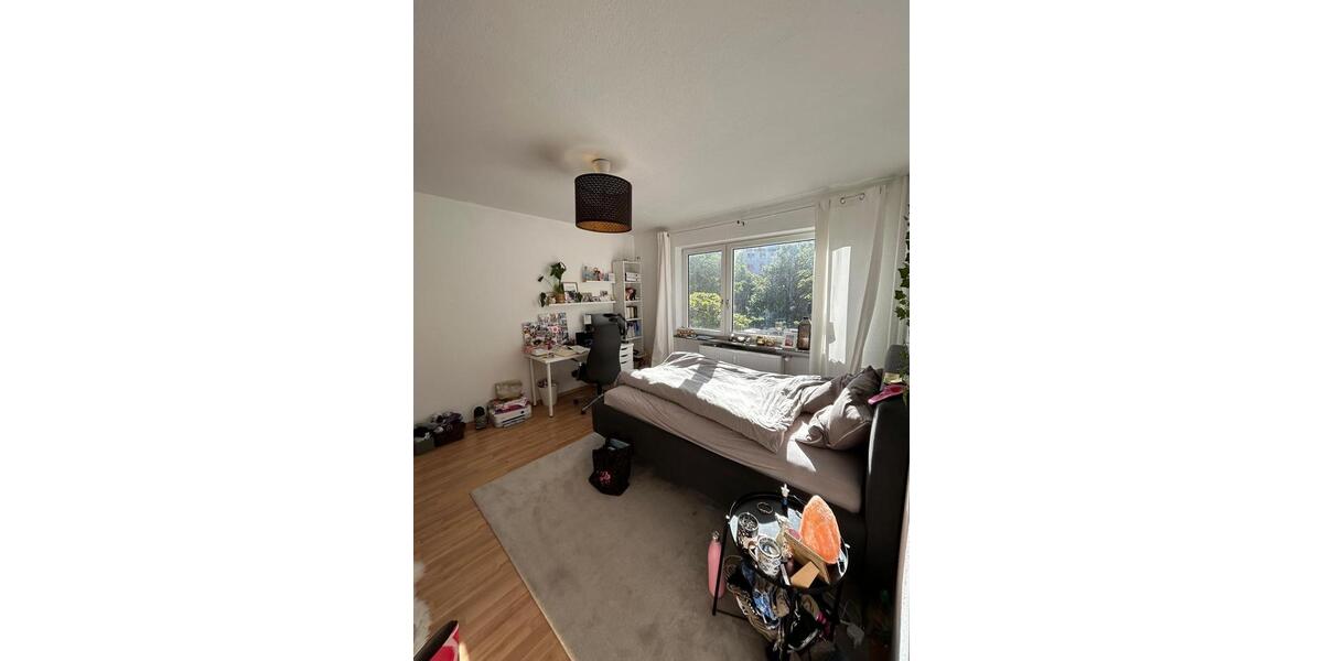 Etagenwohnung Kiel Ravensberg - 4 Zimmer, 90 m&sup2;, 1.200&euro; | Angebot:25270667