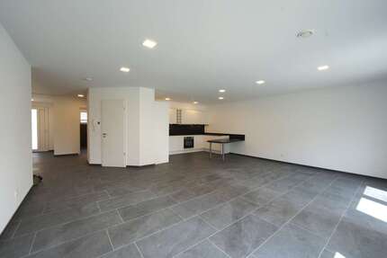 Wohnung Rosdorf - 3 Zimmer, 121 m&sup2;, 1.500&euro; | Angebot:24662344