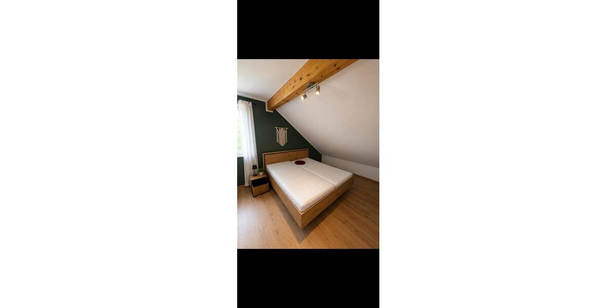 Dachgeschoßwohnung Erdweg - 2 Zimmer, 64 m&sup2;, 900&euro; | Angebot:26655538
