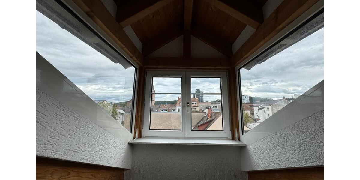 Dachgeschoßwohnung Lörrach - 2 Zimmer, 70 m&sup2;, 970&euro; | Angebot:26030741