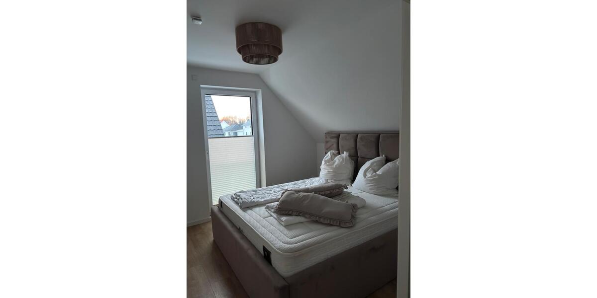 Einfamilienhaus Greifswald - 8 Zimmer, 170 m&sup2;, 2.600&euro; | Angebot:25930663