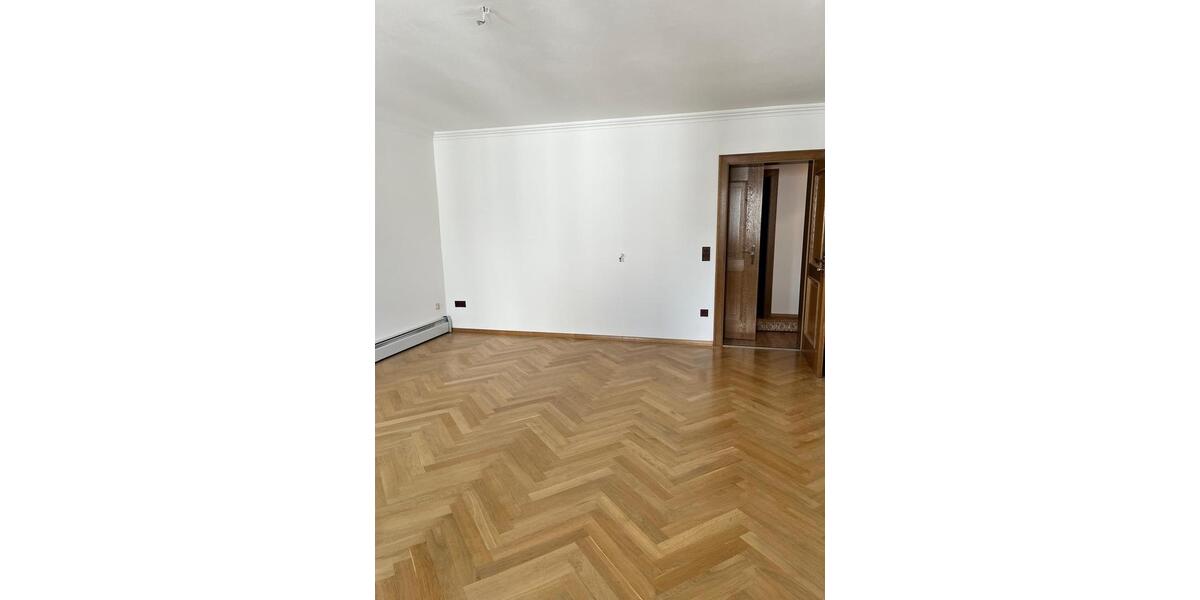 Etagenwohnung Ergoldsbach Langenhettenbach - 4 Zimmer, 132 m&sup2;, 1.400&euro; | Angebot:24624900