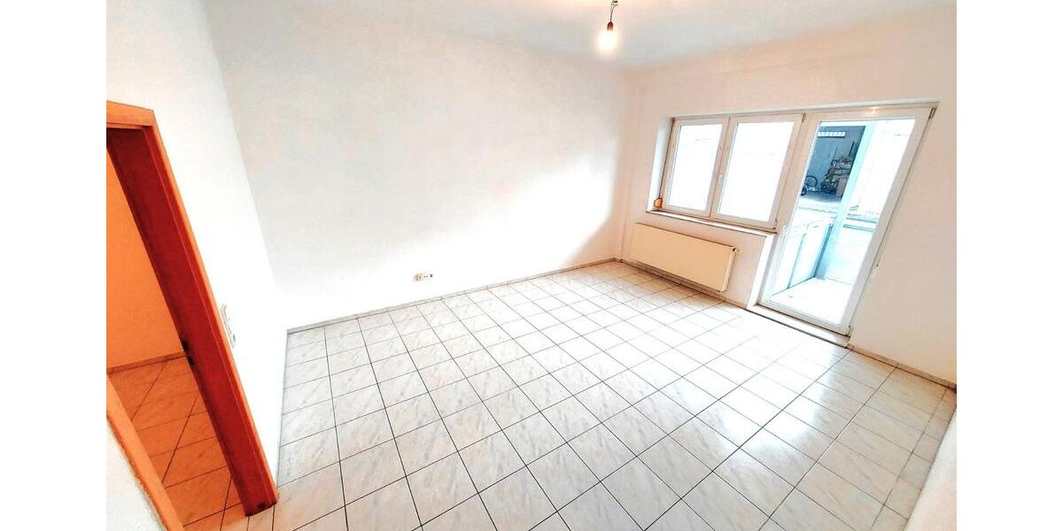 Erdgeschoßwohnung Oettingen in Bayern - 4 Zimmer, 85 m&sup2;, 755&euro; | Angebot:26006535