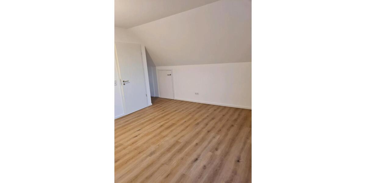 Etagenwohnung Neuenkirchen - 1 Zimmer, 85 m&sup2;, 1.200&euro; | Angebot:24100457