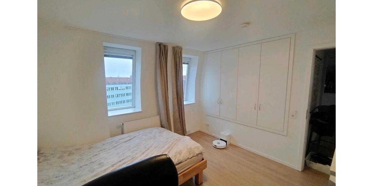 Dachgeschoßwohnung Hannover - 2 Zimmer, 71 m&sup2;, 1.200&euro; | Angebot:25256934