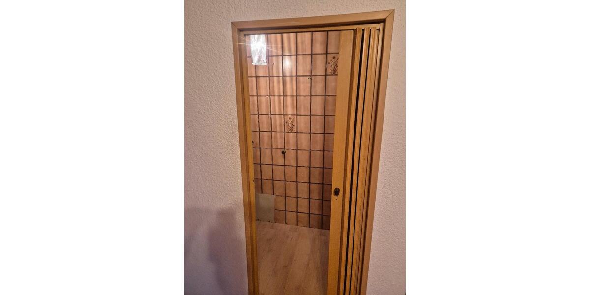 Etagenwohnung Helmbrechts - 2 Zimmer, 77 m&sup2;, 430&euro; | Angebot:26561803