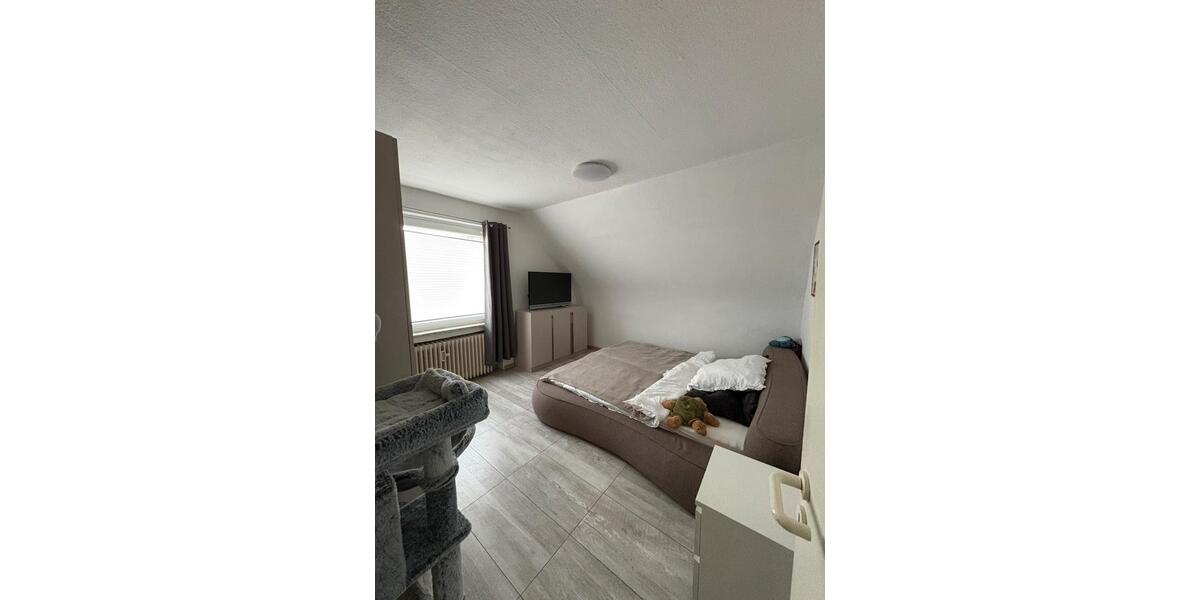 Dachgeschoßwohnung Gifhorn - 2.5 Zimmer, 65 m&sup2;, 650&euro; | Angebot:25867750