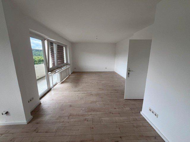 Dachgeschoßwohnung Aarbergen - 3 Zimmer, 90 m&sup2;, 765&euro; | Angebot:26624523